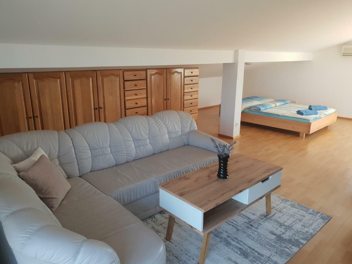 Apartment Luca プーラ エクステリア 写真